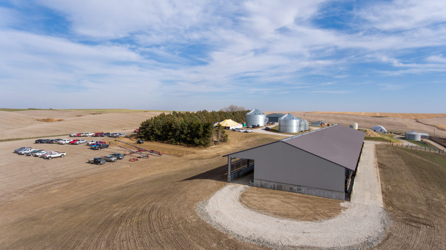 625-head, Deep-pit Cattle Finishing Barn - Central Confinement Service Llc